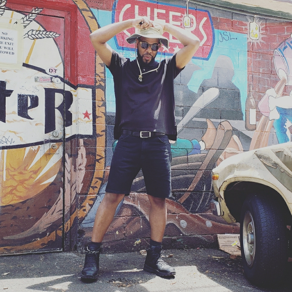 I am a thrift connoisseur.